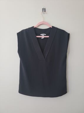 H&M Sleeveless V-Neck Black Women's Top